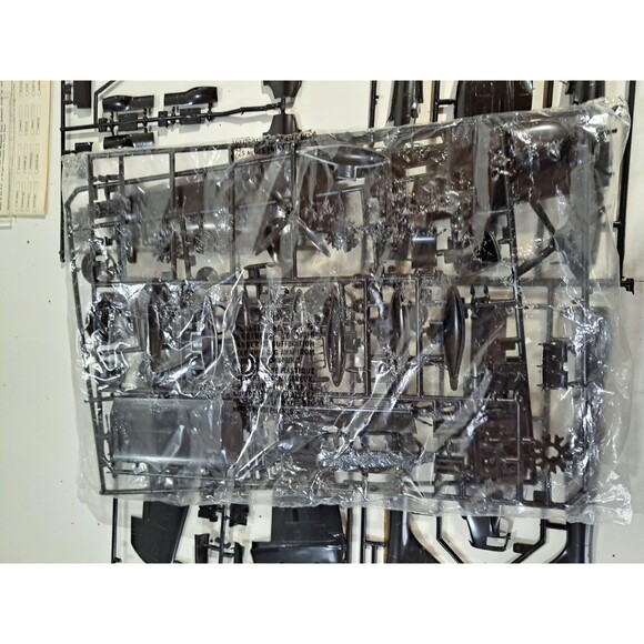 Monogram 7546 1:48 Scale Black Widow P-61 Airplane Model Kit w/White Box - Picture 7 of 7